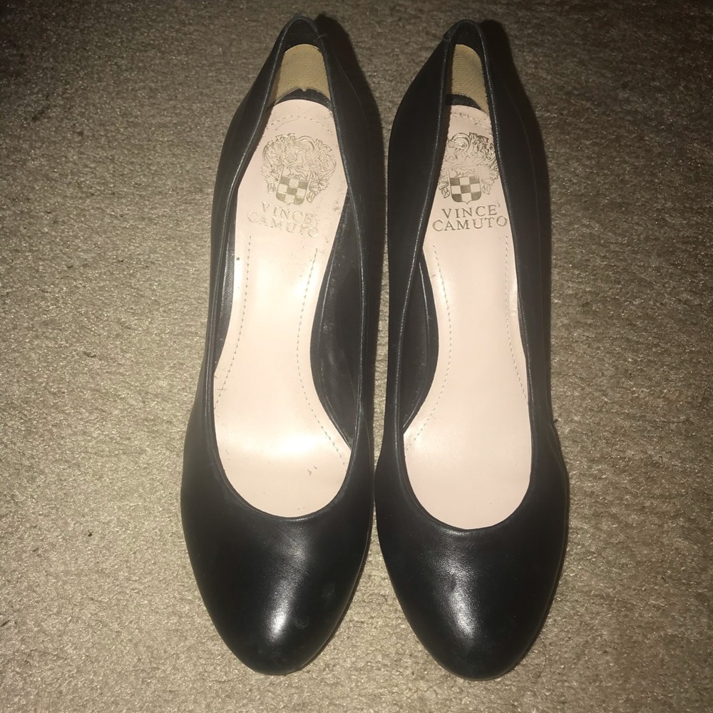 Vince Camuto leather heels pumps size 9.5